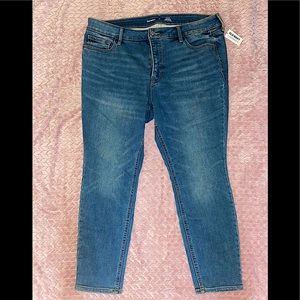 Old Navy Rockstar Super Skinny High Rise Jeans